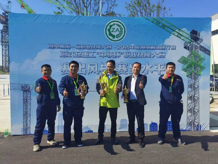 張家界國(guó)輝建材有限公司,張家界塔吊租賃,施工電梯租賃,重型吊車(chē)租賃,隨車(chē)吊租賃,辦公車(chē)輛